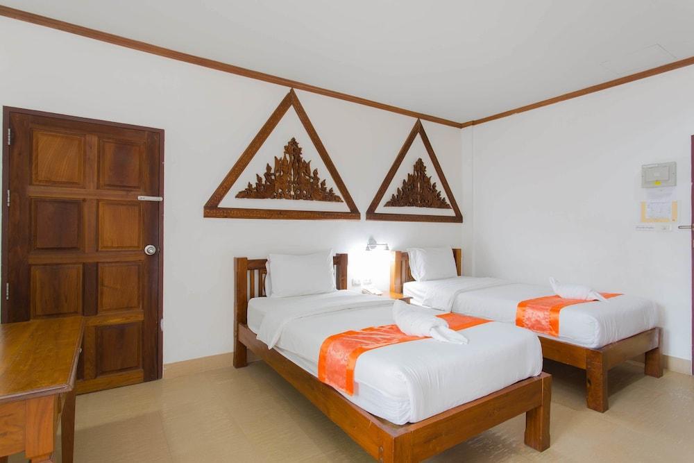 Onnicha Hotel Ratsada Екстериор снимка
