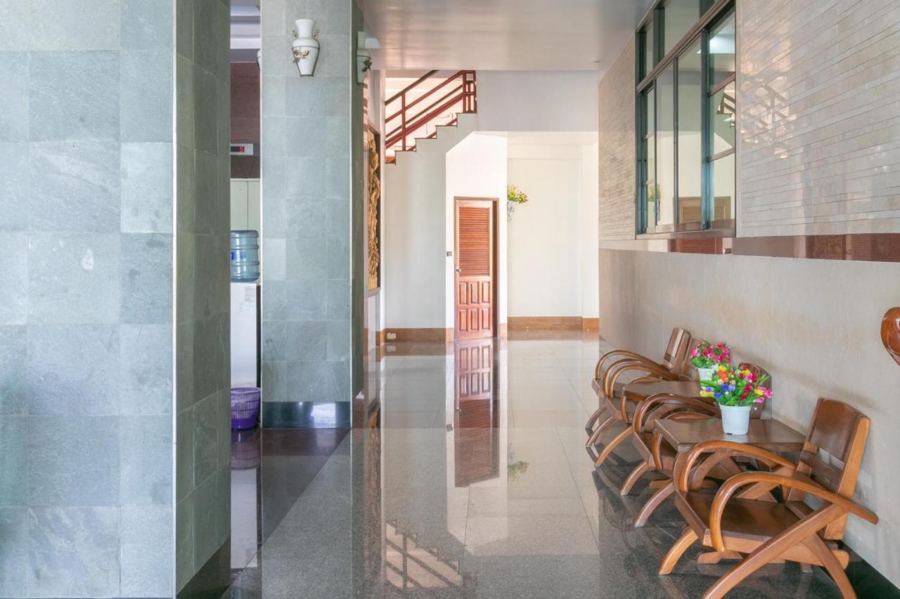 Onnicha Hotel Ratsada Екстериор снимка