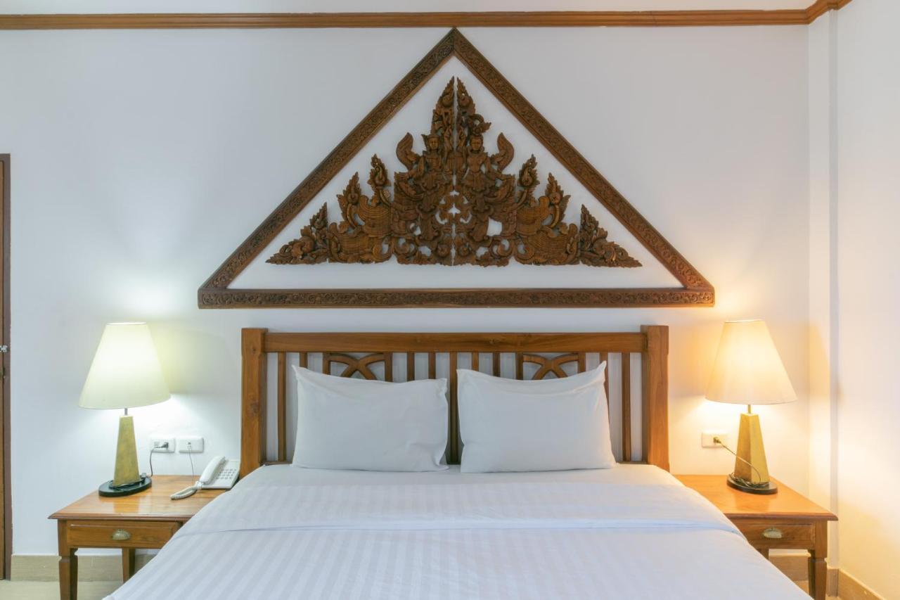 Onnicha Hotel Ratsada Екстериор снимка