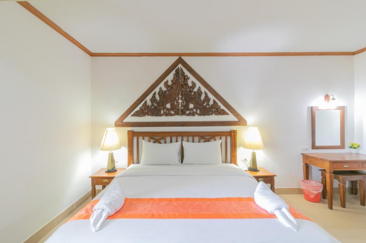 Onnicha Hotel Ratsada Екстериор снимка