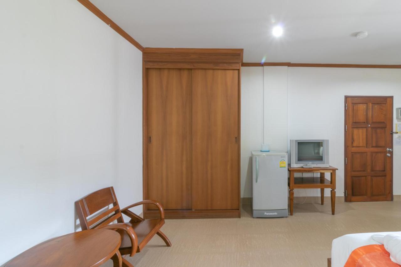 Onnicha Hotel Ratsada Екстериор снимка