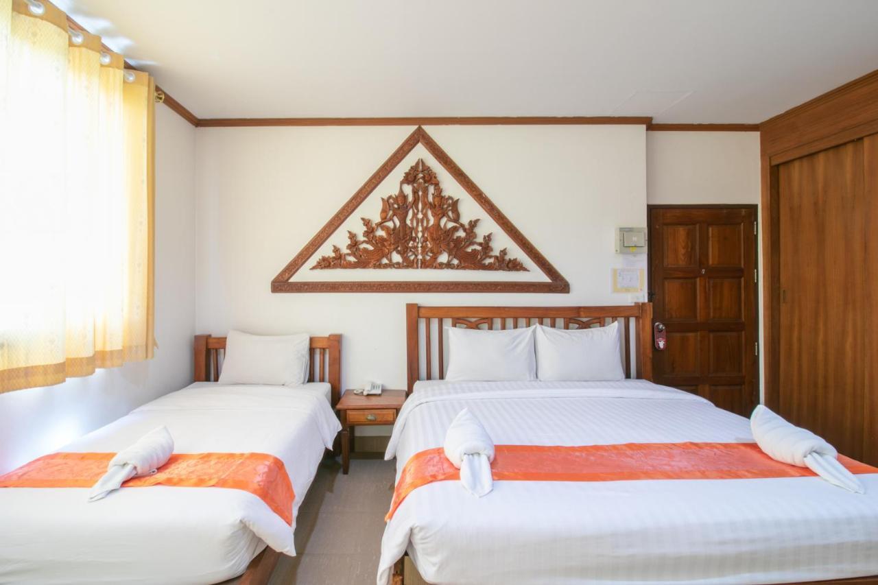 Onnicha Hotel Ratsada Екстериор снимка
