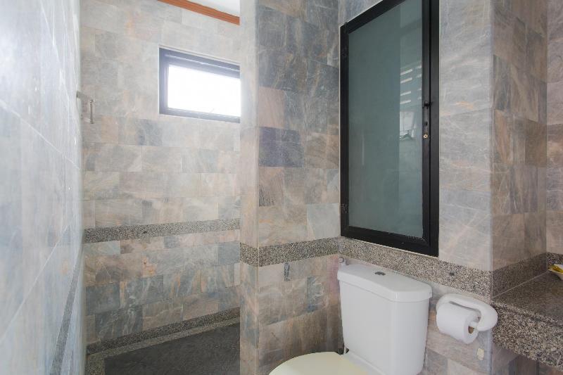 Onnicha Hotel Ratsada Екстериор снимка